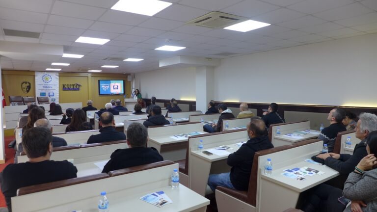MAVİ BAYRAK & YEŞİL ANAHTAR PROGRAMLARI BİLGİLENDİRME TOPLANTISI KUTO’DA YAPILDI